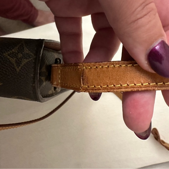 Authentic LOUIS VUITTON Monogram Saint Cloud MM Shoulder Bag Stunning Condition - Picture 12 of 16